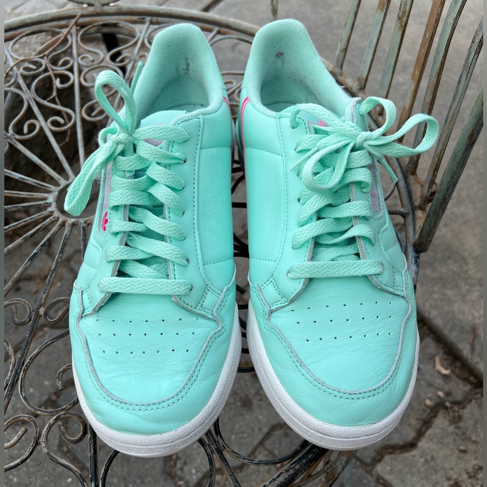 Adidas Continental 80 sneaker, women’s 10 (EU 42).